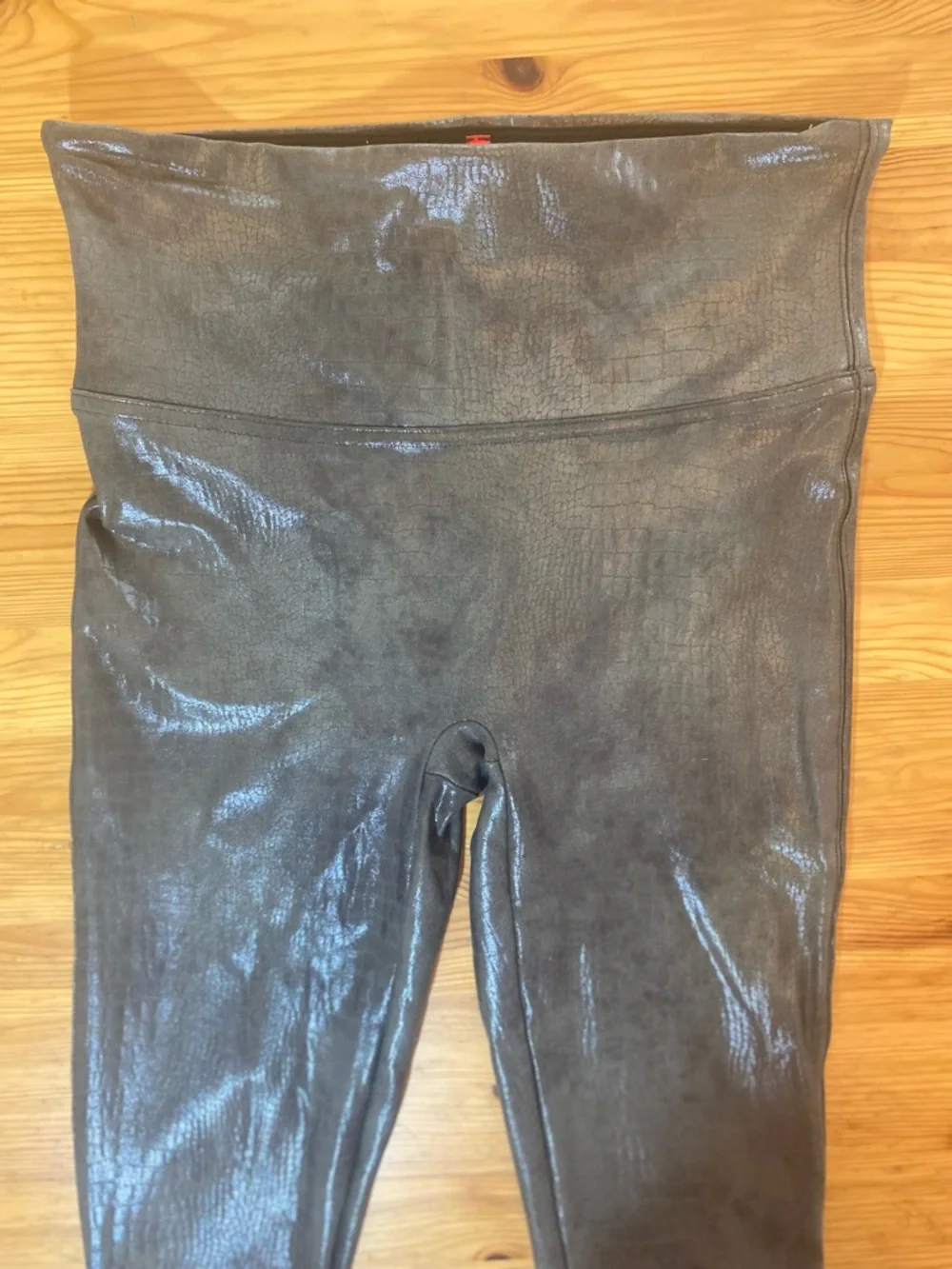 Spanx Faux Leather Croc Embossed Leggings Dark Olive High Rise Slim Fit Size M